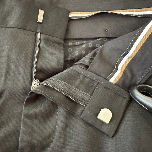 HUGO BOSS Black Wool Blend Dress Pants Flat Front Men Size 28R - Picture 6 of 8